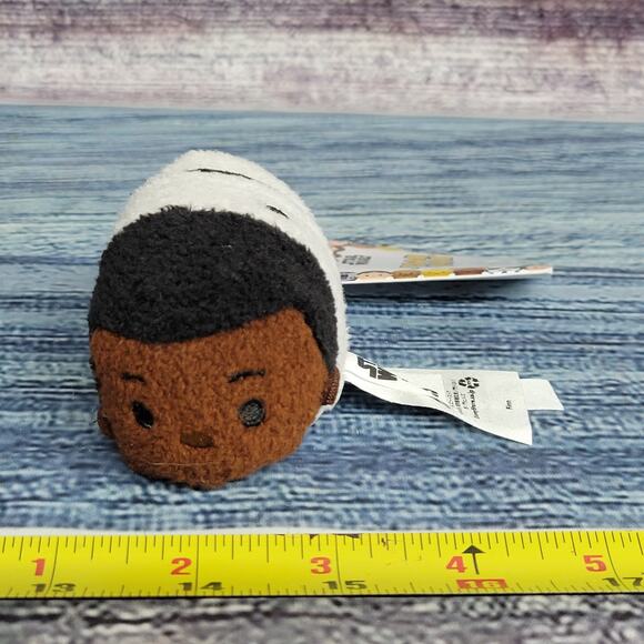 Disney Tsum Tsum Star Wars Finn Stormtrooper 3.5" Mini Plush New With Tags - Picture 1 of 5